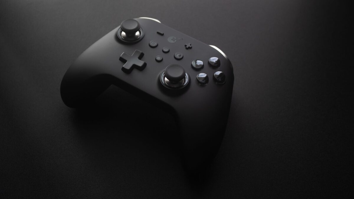 assassin creed black comparatif manette change