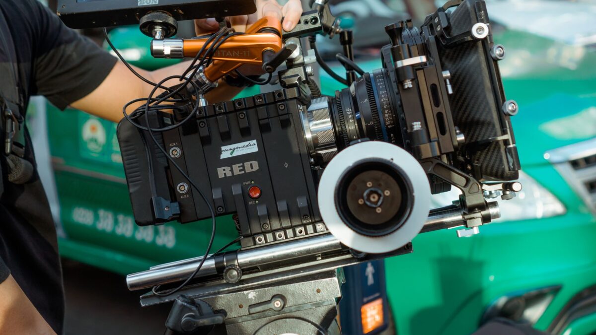 solution jour film distribution aide elle